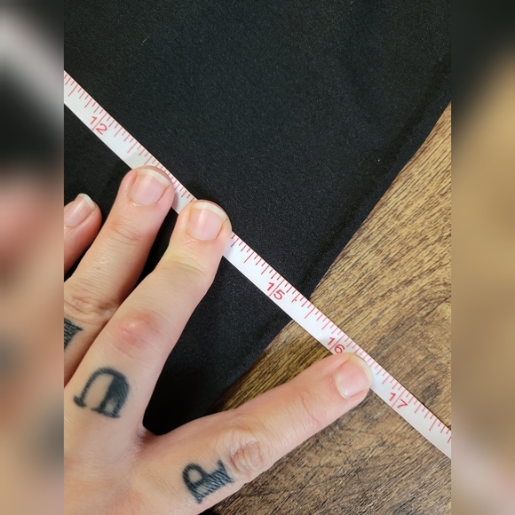 FREE WITH BUNDLE Smart Set cropped leggings - Picture 6 of 8